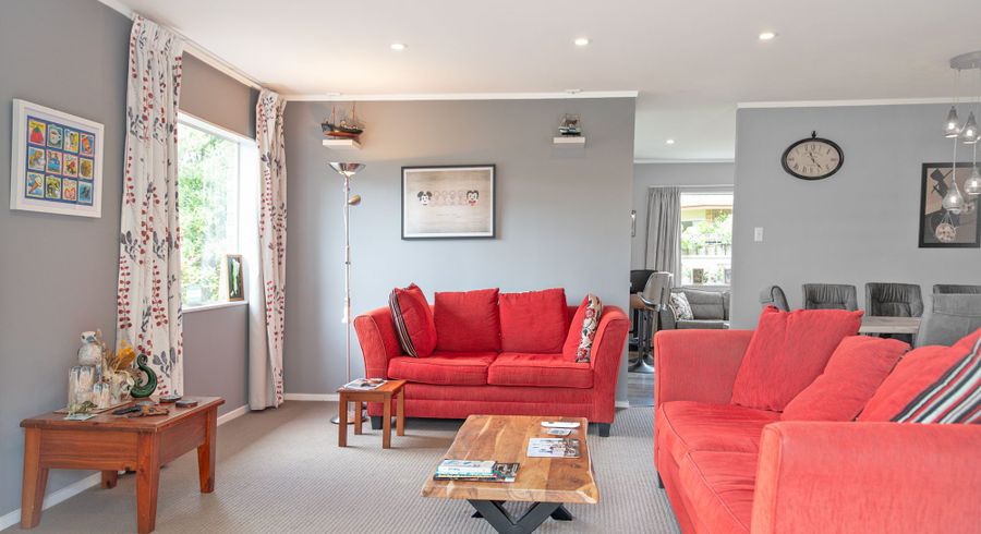  at 20 Piper Place, Goodwood Heights, Auckland