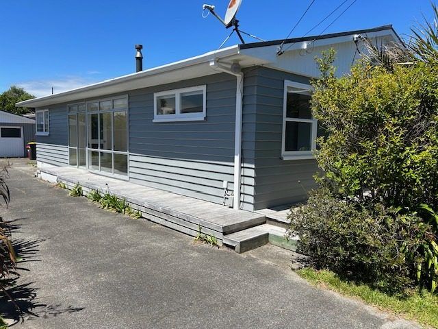  at 11 Vaucluse Avenue, Paraparaumu Beach, Kapiti Coast, Wellington