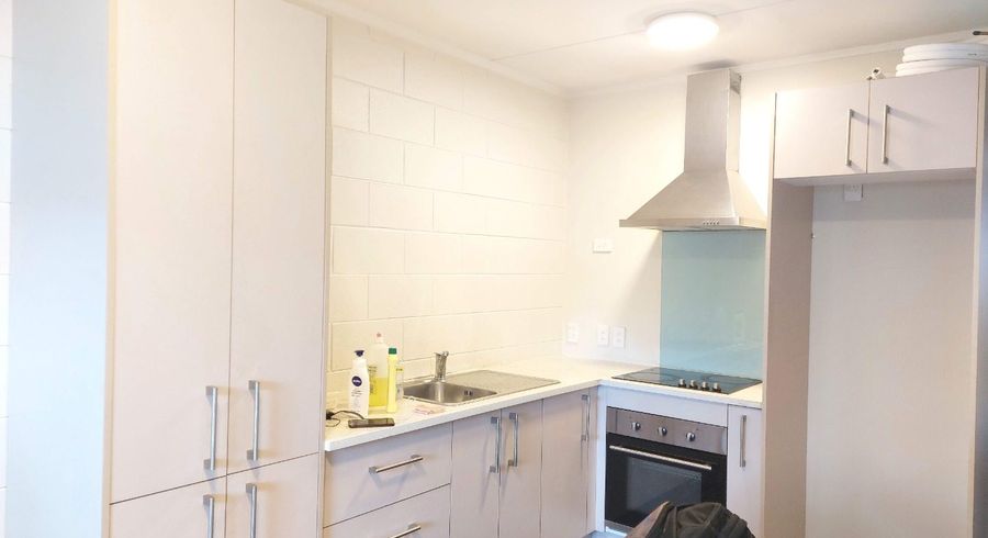  at 9/19 Locarno Avenue, Sandringham, Auckland