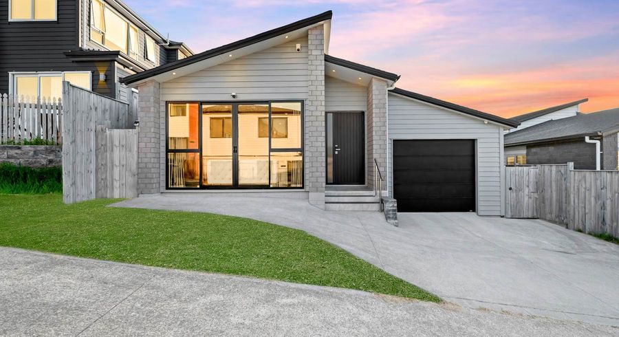  at 126 Thomas Road, Flat Bush, Manukau City, Auckland