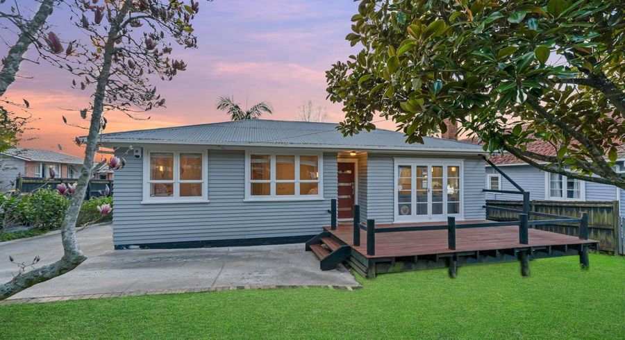  at 6B Humphrey Kemp Avenue, Henderson, Waitakere City, Auckland