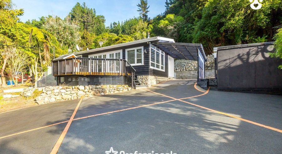  at 130 Pinehaven Road, Pinehaven, Upper Hutt, Wellington