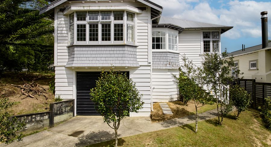  at 38 Burrows Avenue, Karori, Wellington