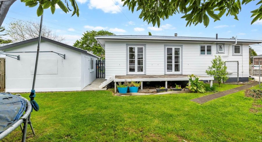  at 2 Undine Street, Pakuranga, Manukau City, Auckland