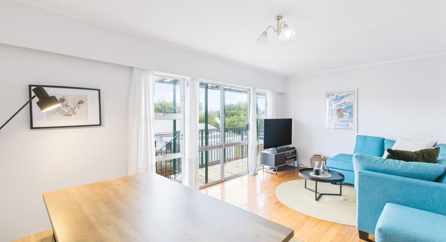  at 2/4 Preston Avenue, Mount Albert, Auckland