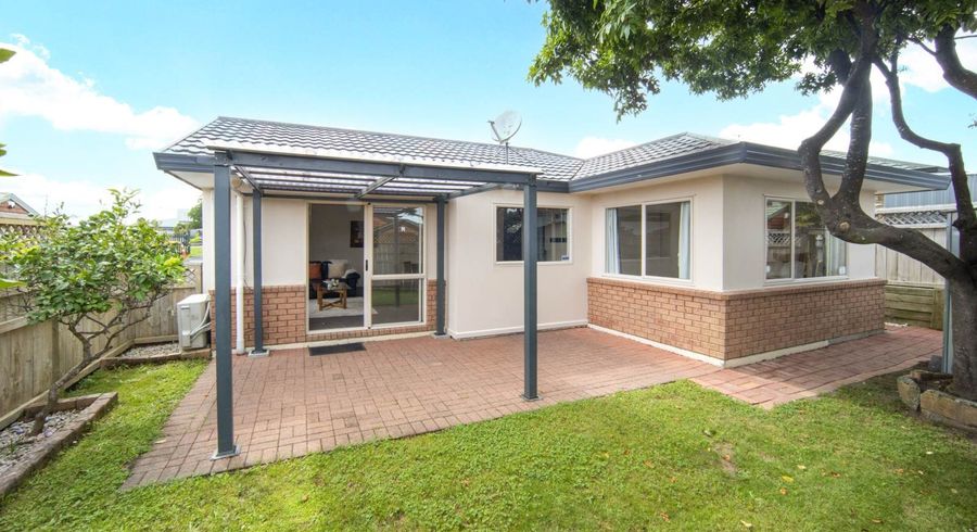  at 10/520 Don Buck Road, Massey, Waitakere City, Auckland