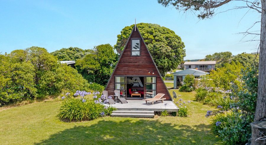  at 127 Blue Pacific Parade, Riversdale Beach, Masterton