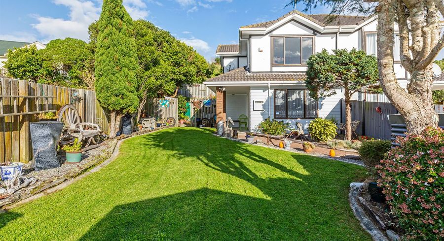  at 2/5 Coventry Close, Ascot Park, Porirua