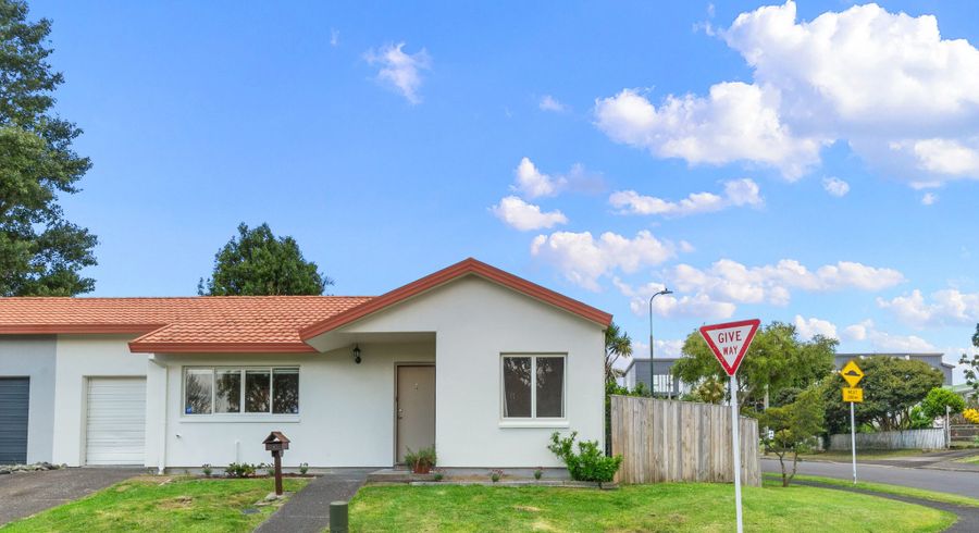  at 1 Neta Grove, Henderson, Waitakere City, Auckland