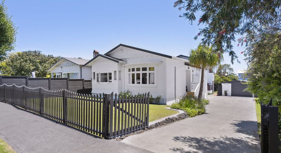  at 19 Springleigh Avenue, Mount Albert, Auckland