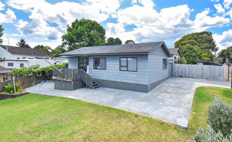  at 2/11 Burundi Avenue, Clendon Park, Auckland