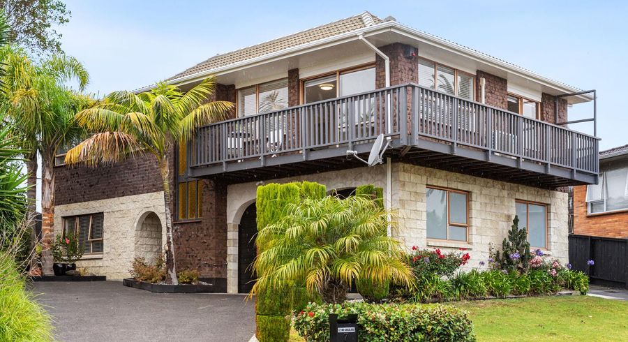  at 7 Maryland Street, Point Chevalier, Auckland