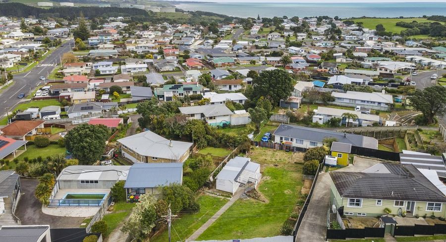  at 3 Scott Street, Moturoa, New Plymouth