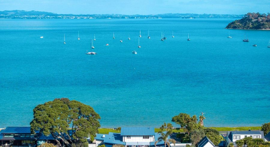  at 18 The Esplanade, Oneroa, Waiheke Island, Auckland