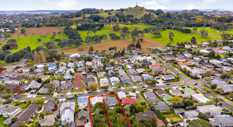  at 15 Amaru Road, One Tree Hill, Auckland
