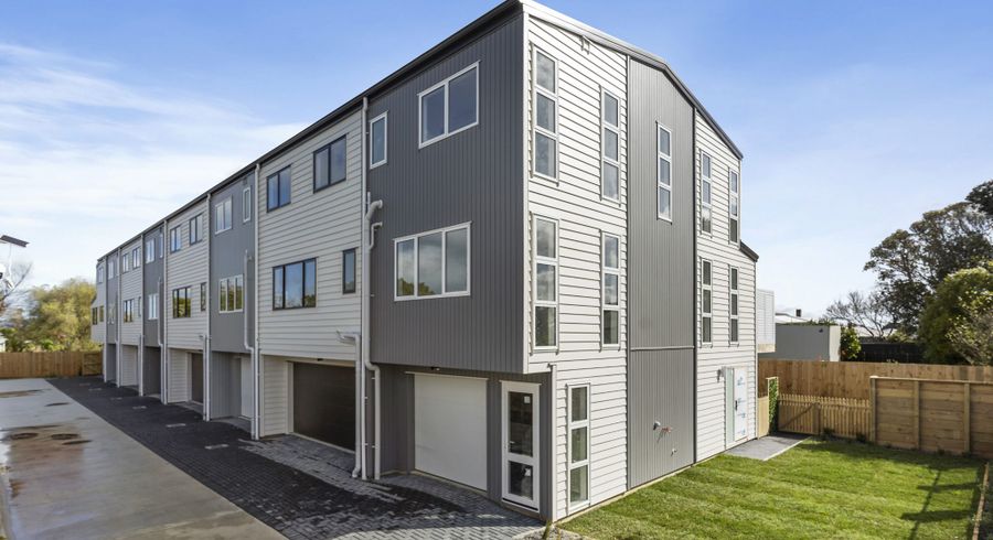  at 2/273 Mount Albert Road, Sandringham, Auckland City, Auckland