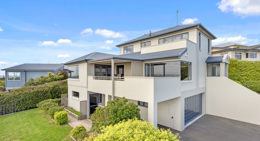  at 31 Highcrest Heights, Westmorland, Christchurch