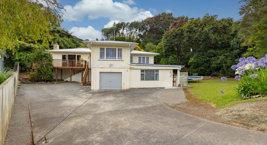 at 20 Mahoe Street, Tawa, Wellington