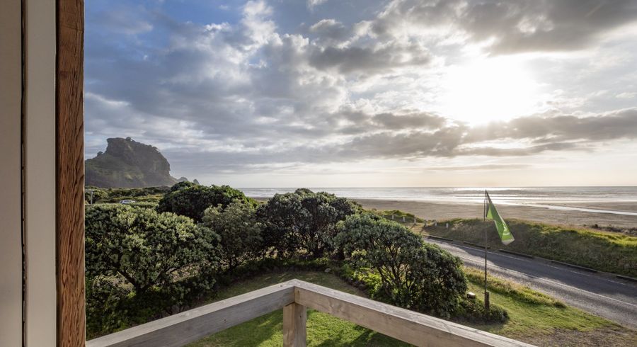  at 139 Marine Parade North, Piha