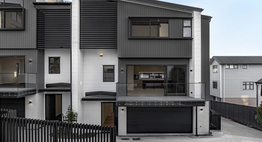  at 2 Stockade View Lane, Howick, Manukau City, Auckland