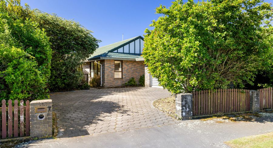  at 7 Clivedon Place, Redwood, Christchurch City, Canterbury