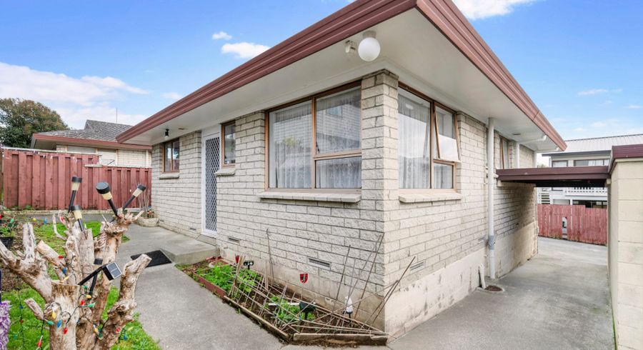 at 2/1 Halsey Road, Manurewa, Auckland