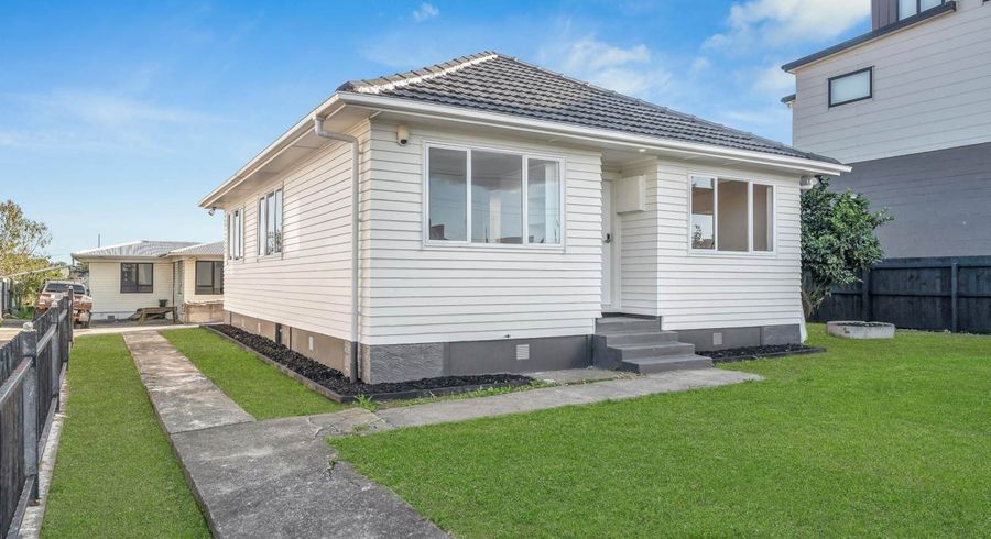  at 313 Great South Road, Manurewa, Manukau City, Auckland