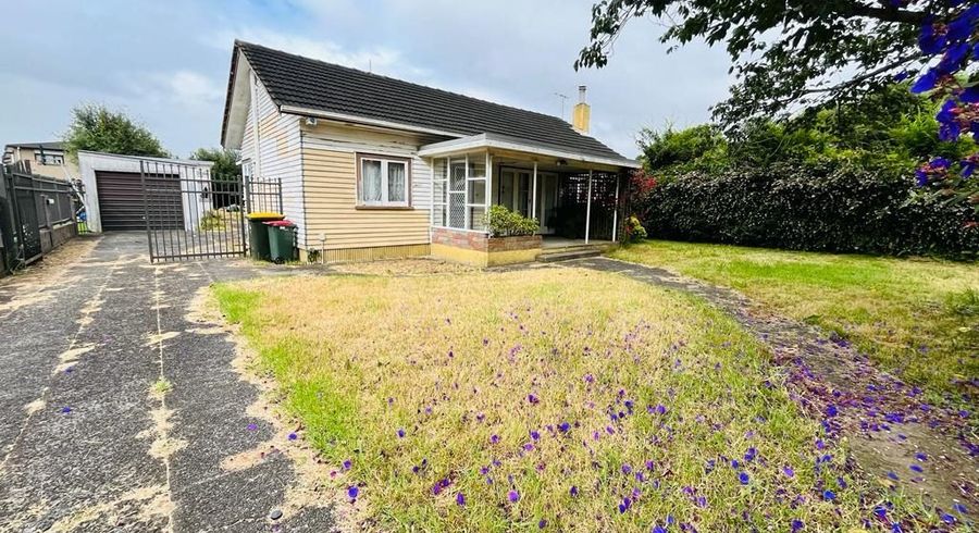  at 8 Gibbs Road, Manurewa, Manukau City, Auckland