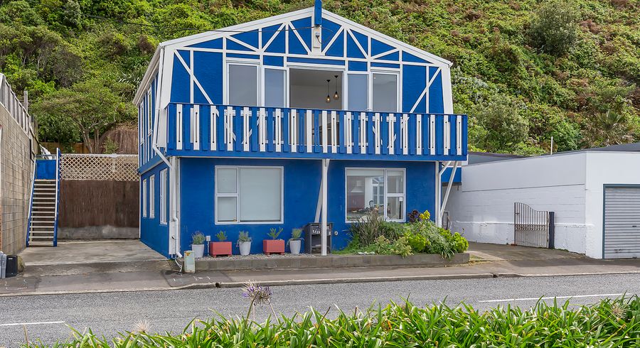  at 2/122 Owhiro Bay Parade, Owhiro Bay, Wellington