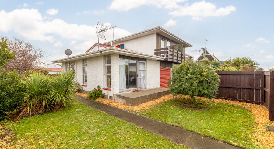  at 2/70 Hawke Street, New Brighton, Christchurch City, Canterbury