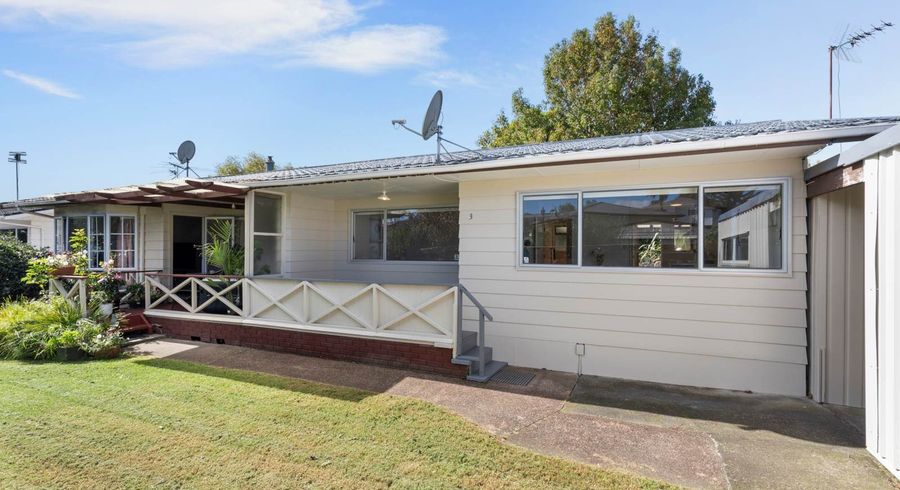  at 3/11A Bayside Avenue, Te Atatu Peninsula, Waitakere City, Auckland