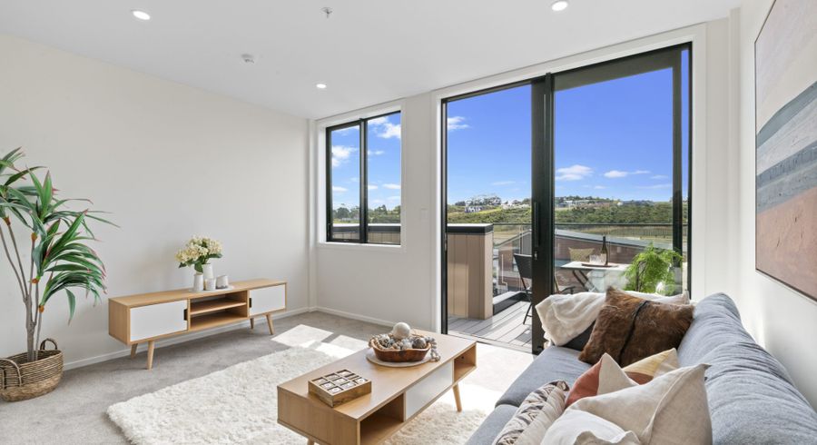  at 11/28 Pennant Street, Long Bay, North Shore City, Auckland