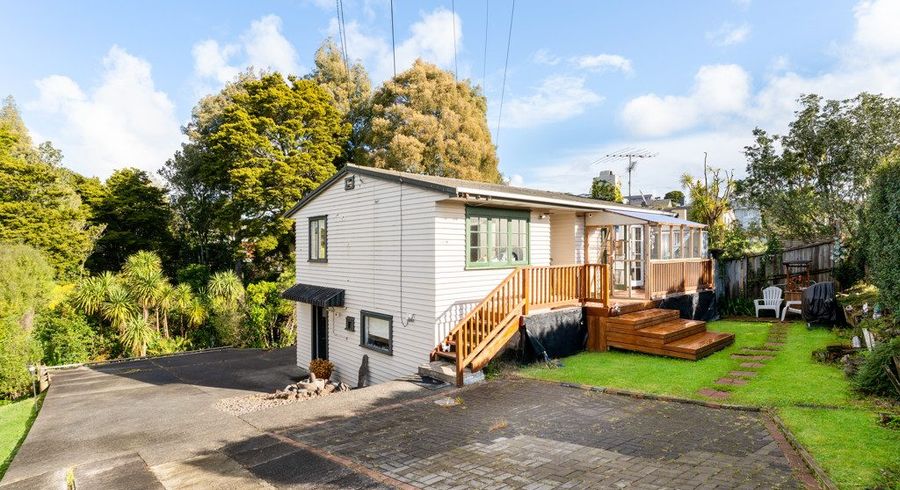  at 49 Pupuke Road, Birkenhead, North Shore City, Auckland