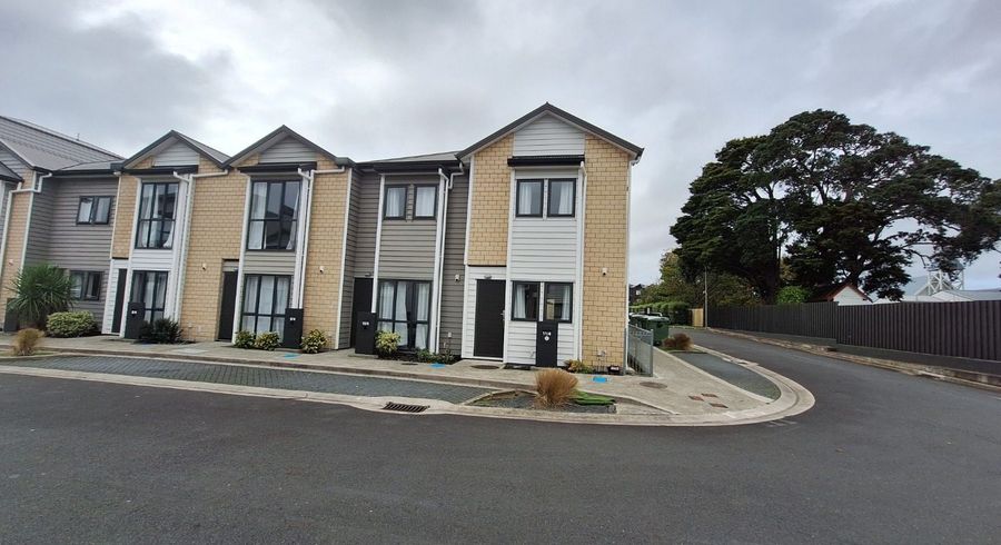  at 10/4 Wallson Crescent, Wiri, Manukau City, Auckland