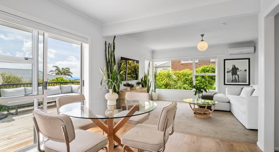  at 3/619 Beach Road, Rothesay Bay, North Shore City, Auckland
