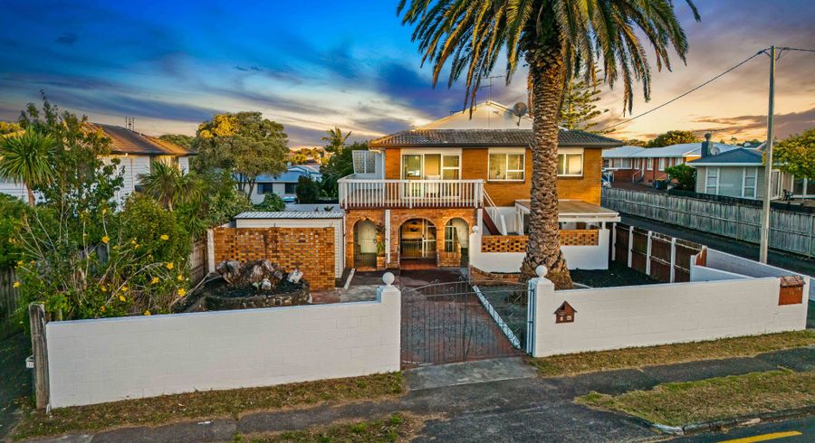  at 1/100 Titirangi Road, New Lynn, Waitakere City, Auckland