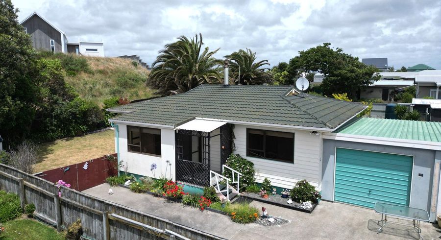  at 8B Andresen Street, Foxton Beach, Horowhenua, Manawatu / Whanganui