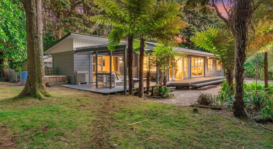  at 11 Scenic Drive, Manurewa, Manukau City, Auckland