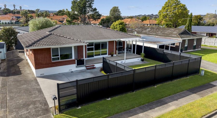  at 12 Mirrabooka Avenue, Botany Downs, Manukau City, Auckland