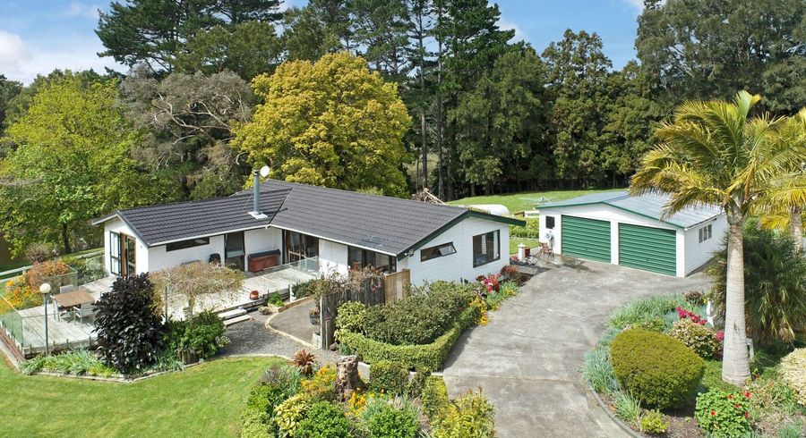  at 212B Glenbrook Beach Road, Glenbrook, Franklin, Auckland