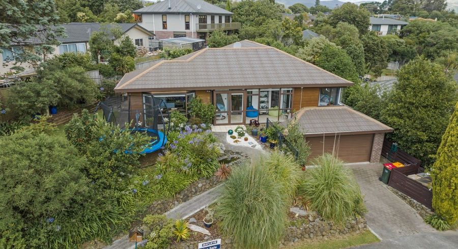  at 1 Springdale Grove, Fitzherbert, Palmerston North