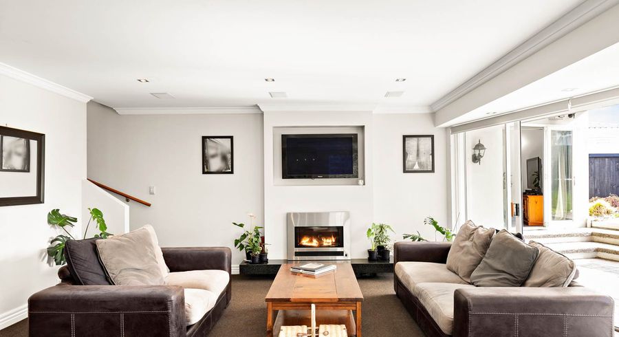  at 8A Oteha Valley Road, Northcross, Auckland