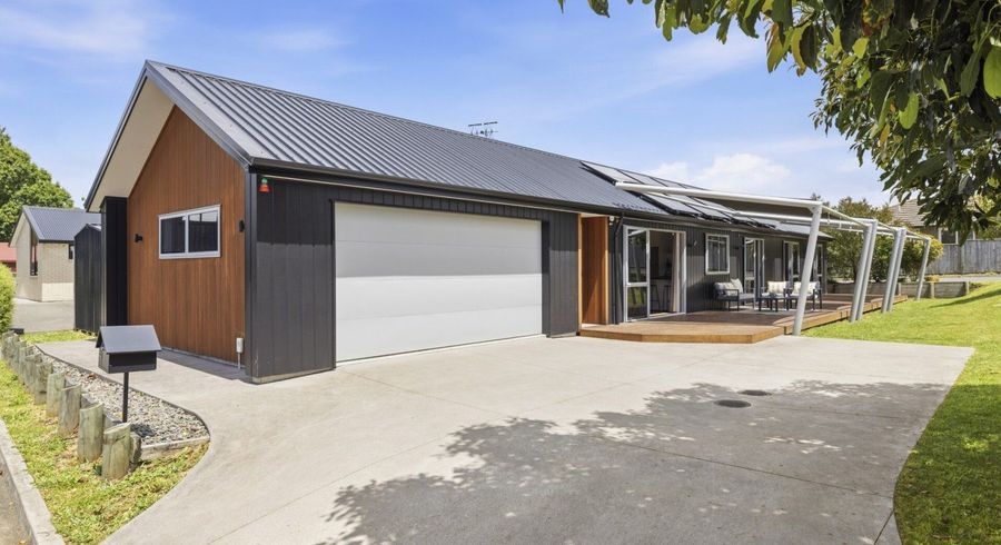  at 14 Gabriela Close, Pyes Pa, Tauranga