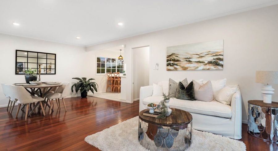  at 355 East Coast Road, Mairangi Bay, North Shore City, Auckland