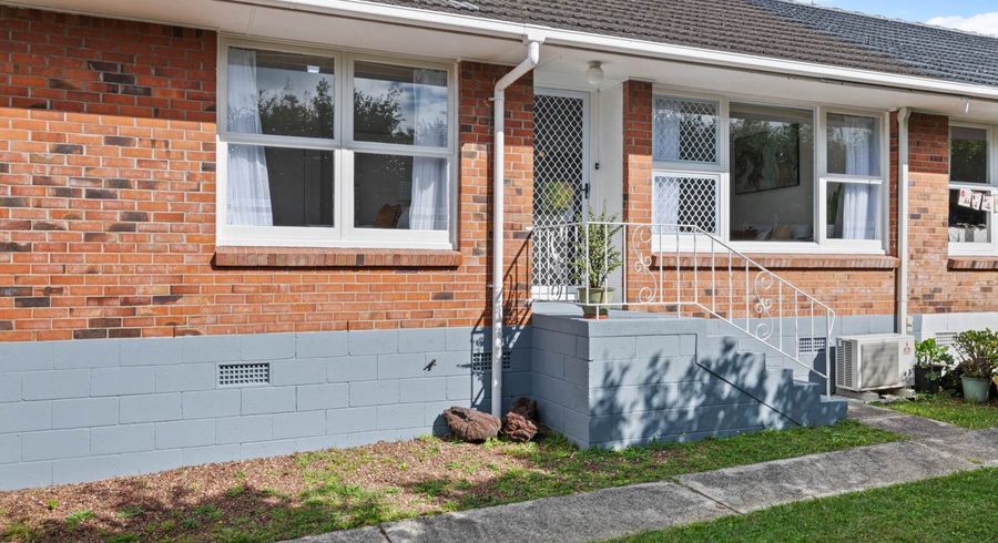  at 2/33 Dominion Street, Takapuna, North Shore City, Auckland