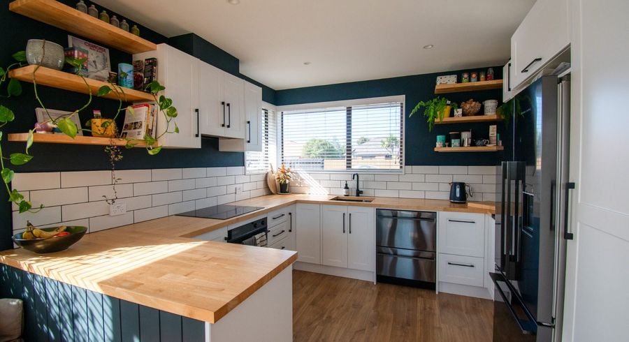  at 5 Sea Eagles Place, North New Brighton, Christchurch City, Canterbury