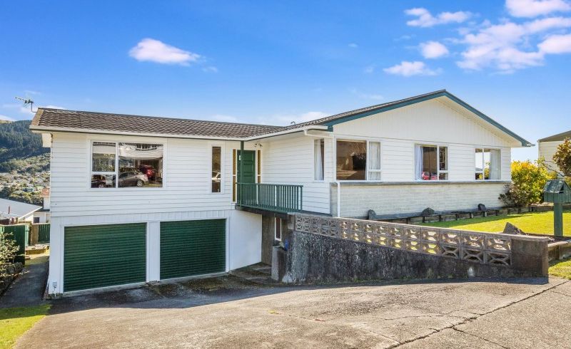  at 2 Spicer Place, Tawa, Wellington