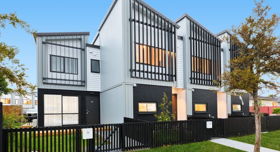  at 15F & 17B Tabitha Crescent, Henderson, Waitakere City, Auckland