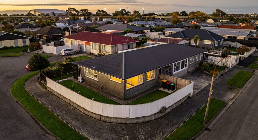  at 2/22 Blakehall Place, Spreydon, Christchurch City, Canterbury