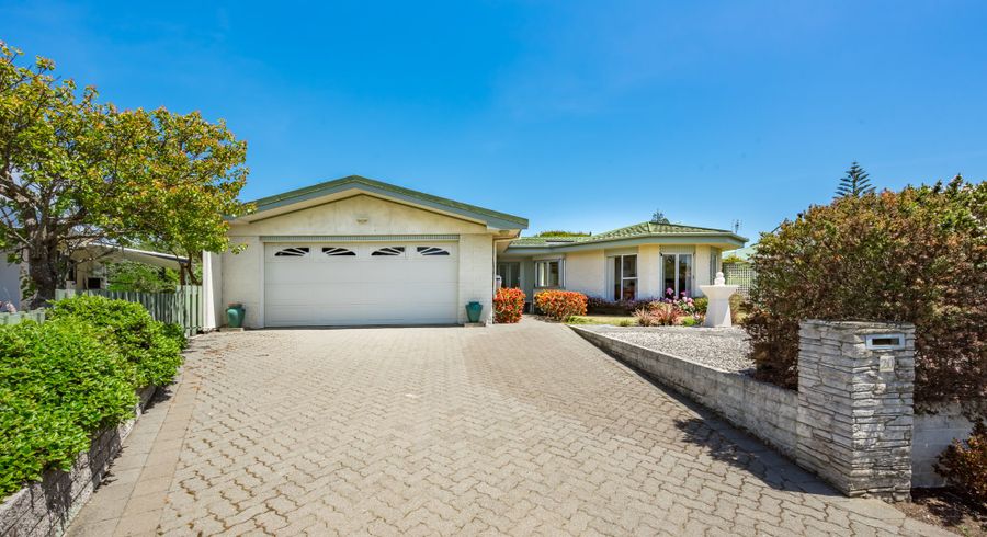  at 20 Freyberg Crescent, Waikanae Beach, Kapiti Coast, Wellington